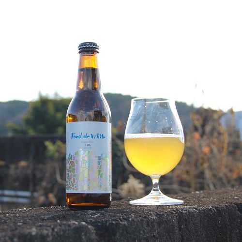 カマドブリュワリー / ほんでホワイト (Belgium White) 330ml瓶 [Camado Brewery / Fond de White]